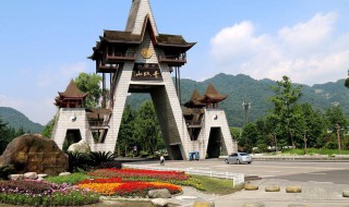 成都必去的十大景点推荐（成都必去的十大景点推荐理由）