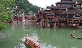 凤凰古城在湖南哪个市 凤凰古城在湖南哪个市离张家界有多远