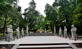 岳飞墓在哪里（岳飞墓在哪里前跪的谁）