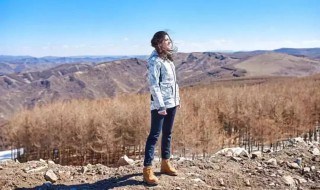 形容爬山的心情短语 形容爬山心情唯美成语
